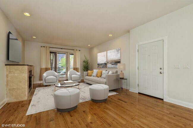 Building Photo - 4012 S Indiana Ave