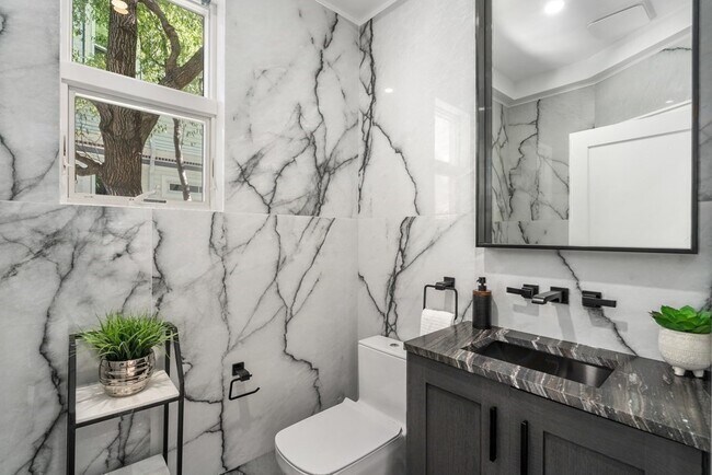 Building Photo - 89 University Rd