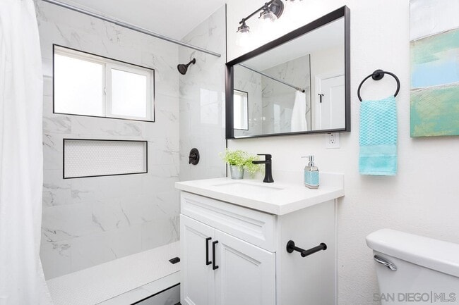 Building Photo - 534 Jeffree St