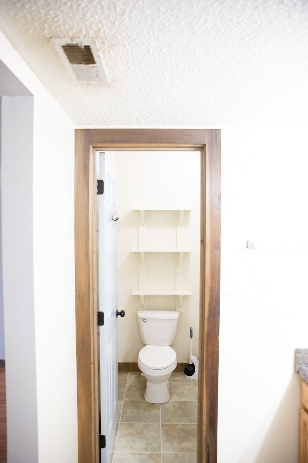 Primary bathroom - 16 Townview Dr