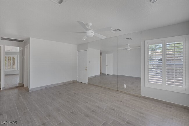 Building Photo - 1720 Eastwood Dr
