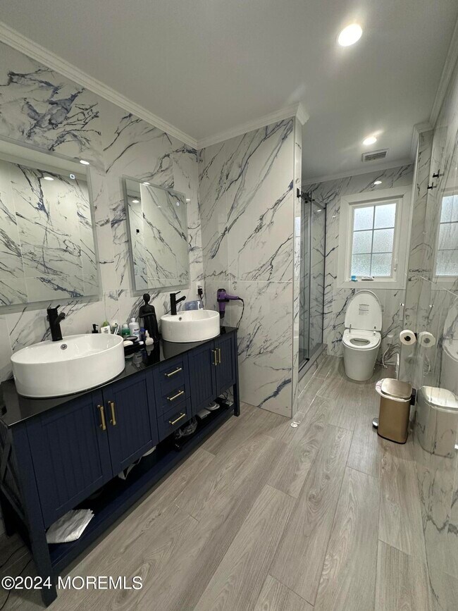 Building Photo - 46 Hilltop Rd