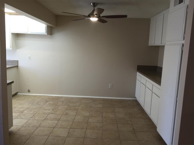 Building Photo - 1631 Avenida Selva