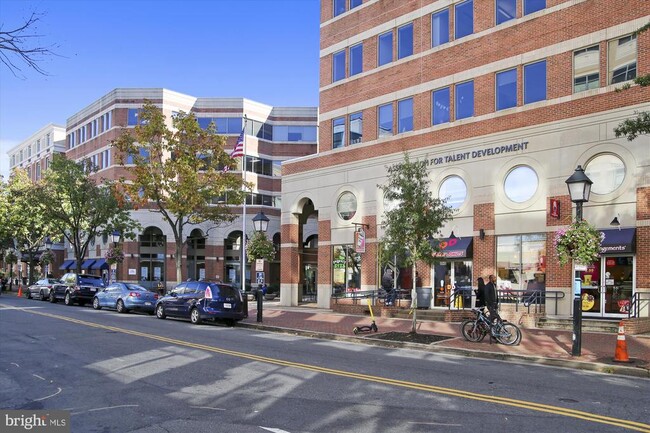 Building Photo - 101 N West St