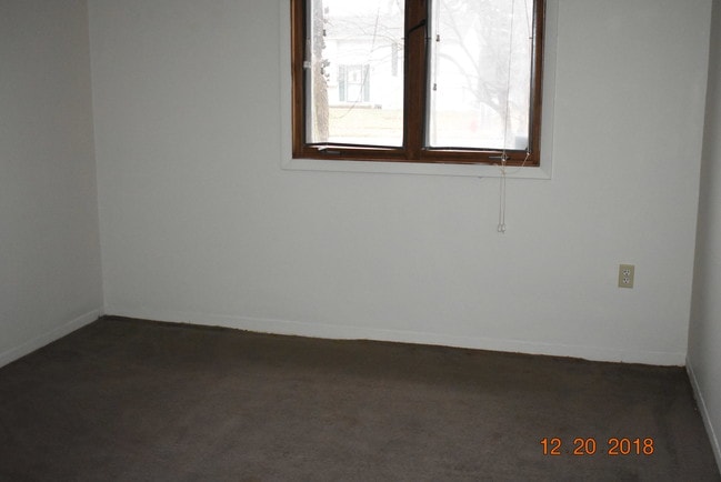 Building Photo - 621 Sangamon Rd