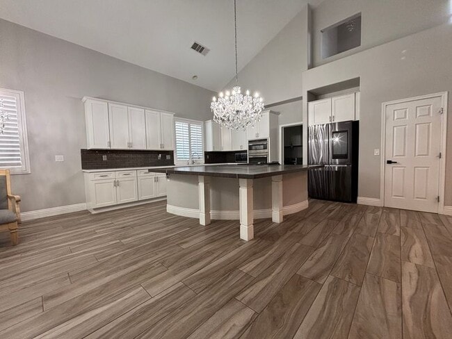 Building Photo - 11548 Valentino Ln