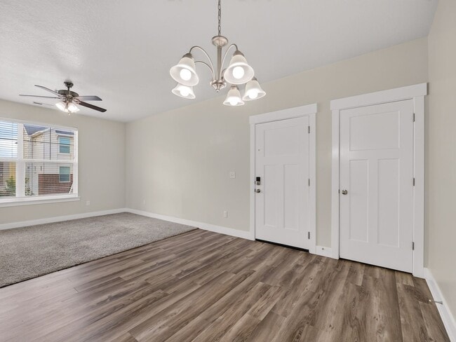 Building Photo - Spacious 3 Bed, 2 Bath Condo in The Exchange – Lehi, UT