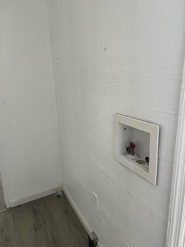 Building Photo - 127 Orchard Pl