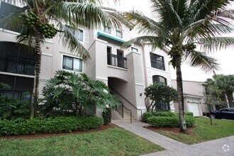 Building Photo - 2Bd /2Ba Condo with Stunning Lake Views!  ...