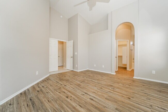 Building Photo - 66 W Freddie Canyon Way