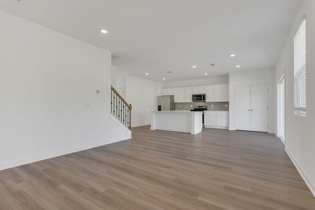 Building Photo - Barton Hills Community,  just built 4 BR 3...