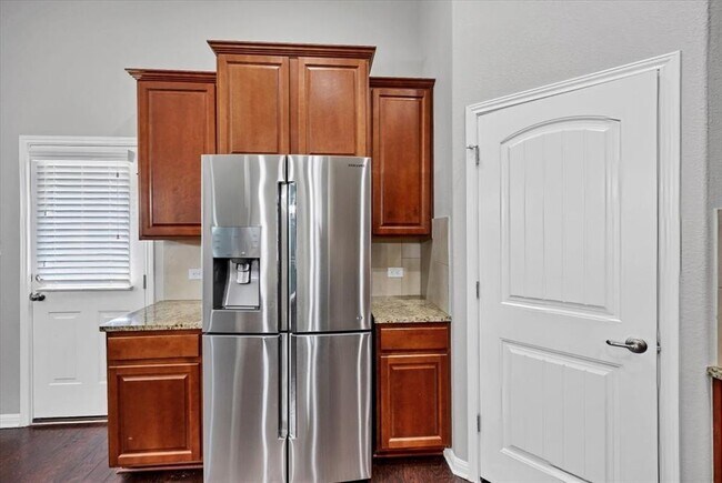 Building Photo - 1909 Goldilocks Ln