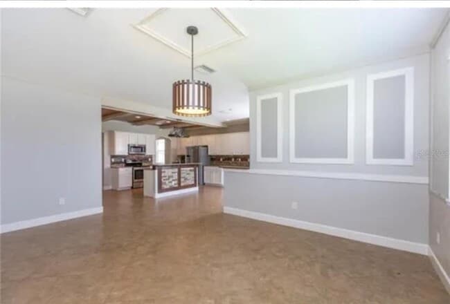 Building Photo - 6914 Quiet Creek Dr