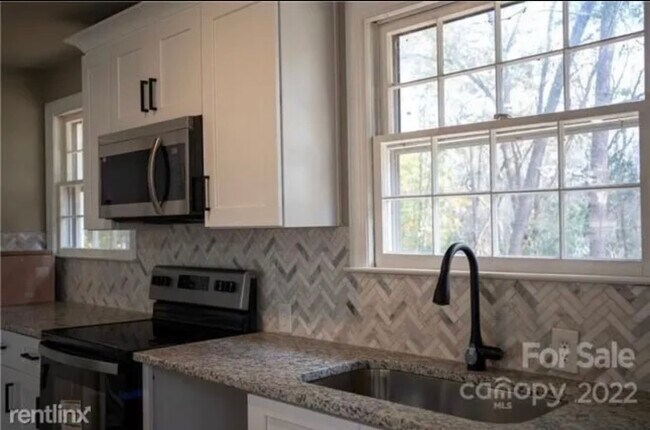 Building Photo - 2008 Choyce Cir