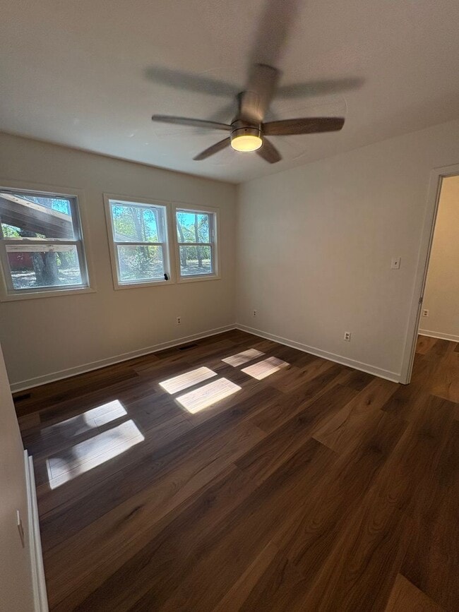 Building Photo - One-of-a-kind Home on 2.2 Acres – $1,700/m...