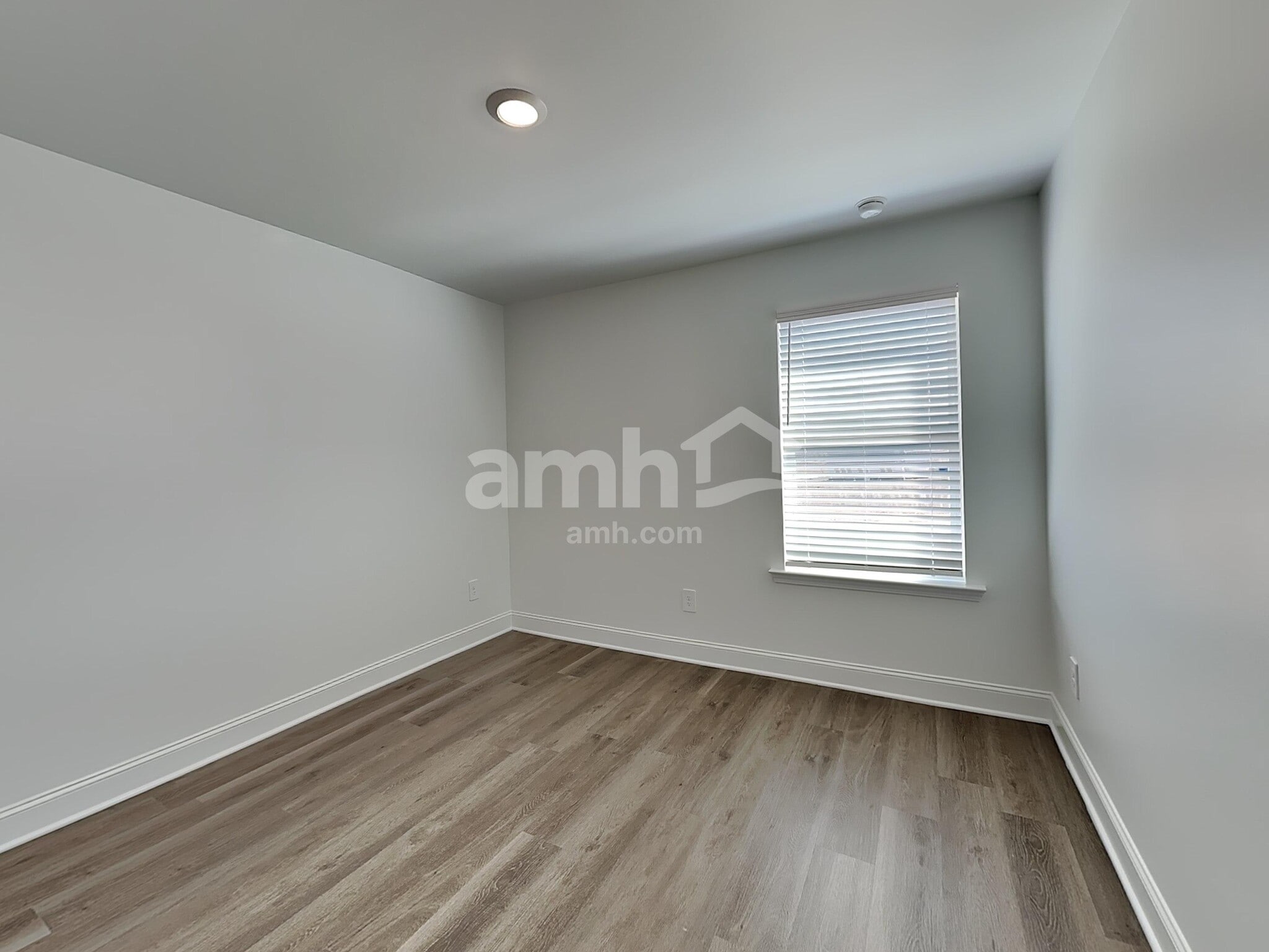 Building Photo - 212 Chase Ln