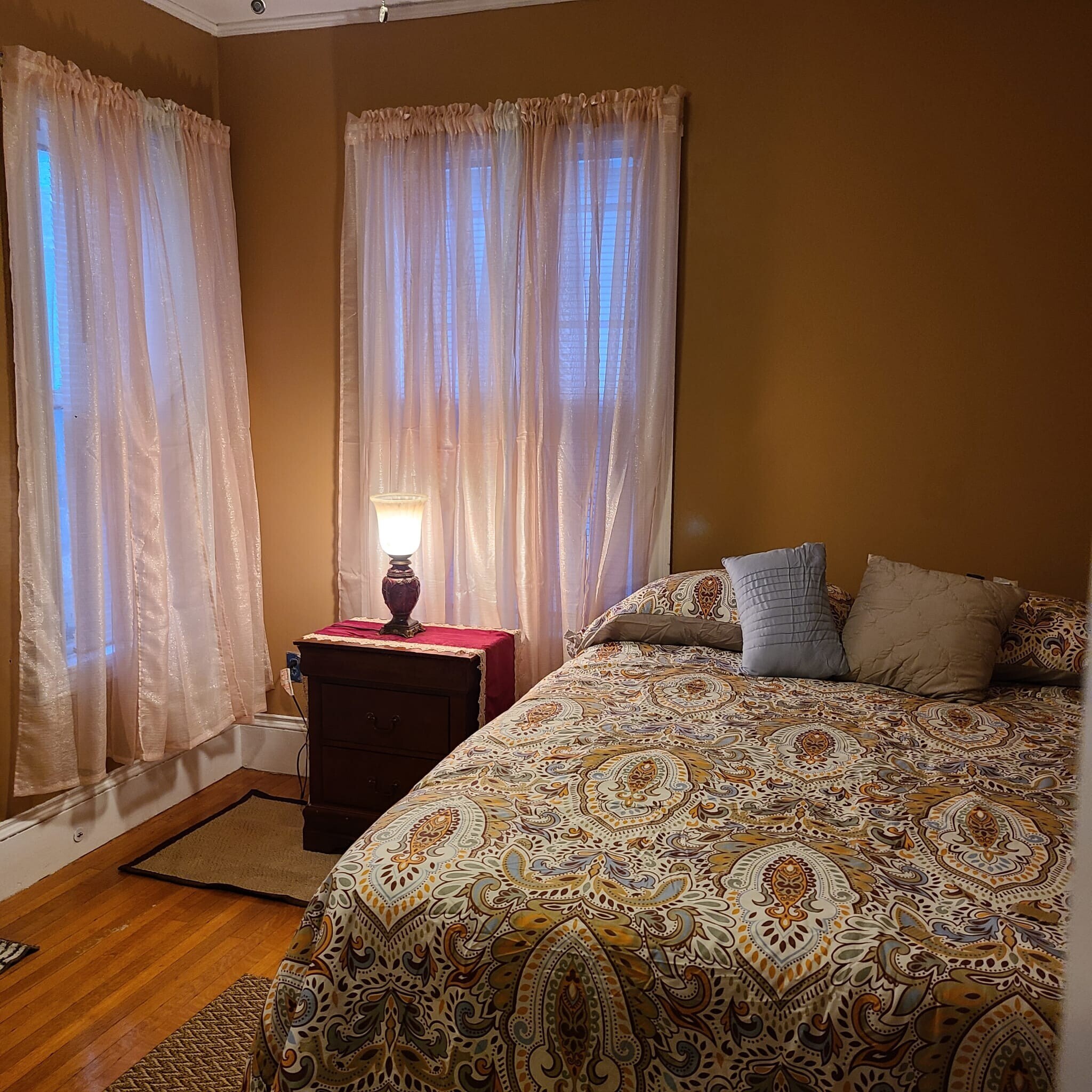 Building Photo - 35 Algonquin St