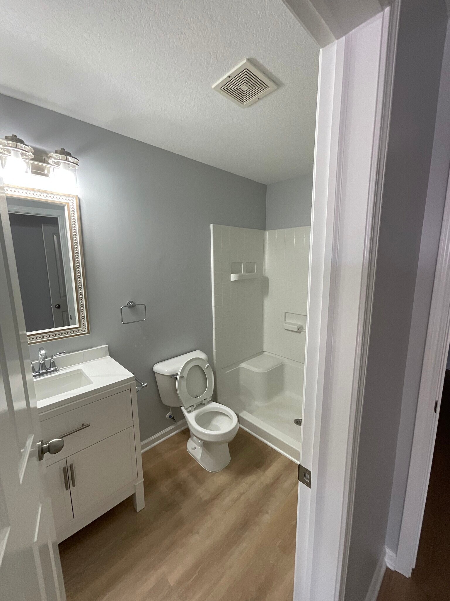 Building Photo - 28957 Cullen Dr