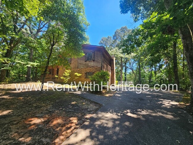 Building Photo - WOW! GORGEOUS HOME / PARTIAL FINISHED BASEMENT / RESORT STYLE POOL/ ALEXANDER HIGH SCHOOL