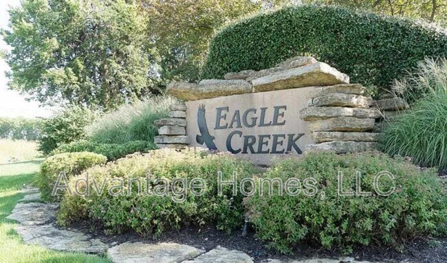 Building Photo - 2176 SW Timbertrace Ln