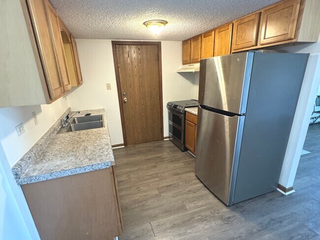 Building Photo - 7435 Tiffany Dr