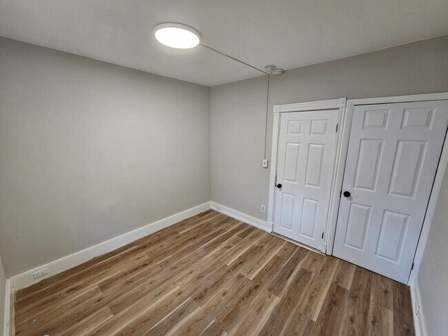 Building Photo - 3 Bedroom Apartment - Kingston, NY