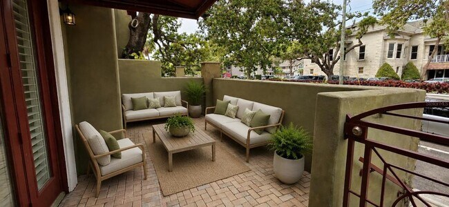 Building Photo - 4907 Bayshore Blvd