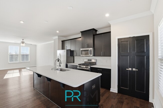 Building Photo - 49 Itasca Dr