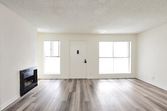 Building Photo - 1402 N Alta Vista Blvd