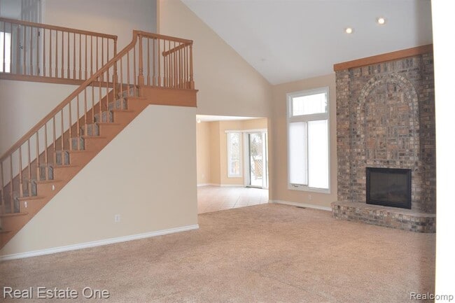 Building Photo - 5841 Ruby Dr