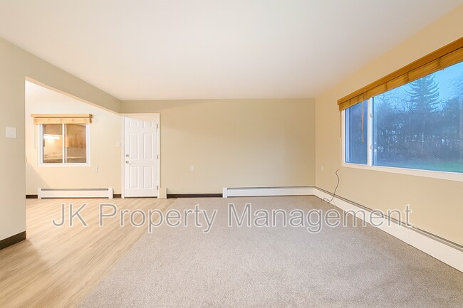 Building Photo - 1305 2nd Ave N