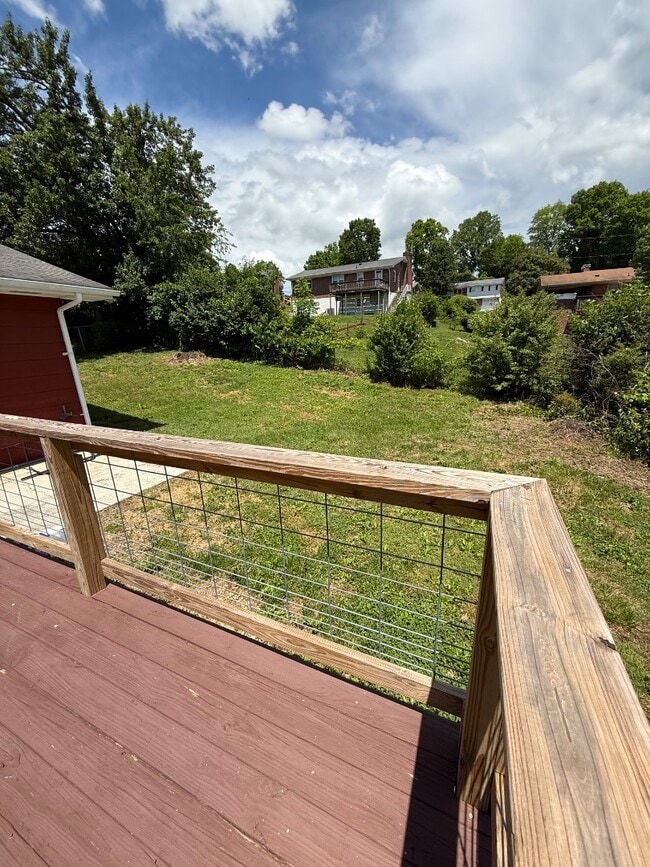 Building Photo - 275 Bellmeade Dr