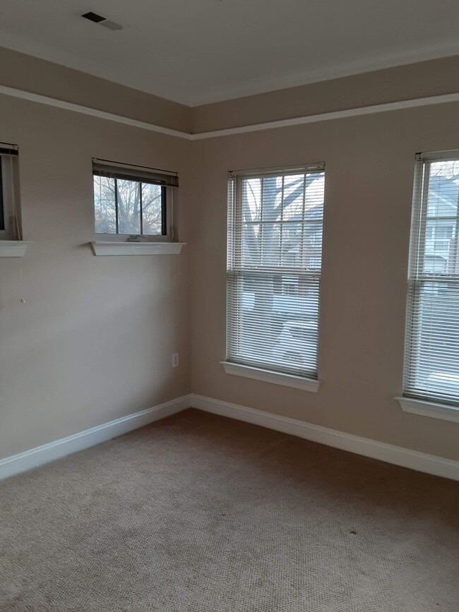 2nd Bedroom - 626 E 9th St