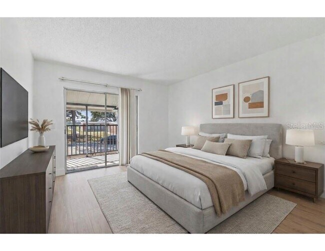 Building Photo - 4511 S Oak Dr