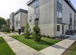 Building Photo - 5604 Lindell Ave
