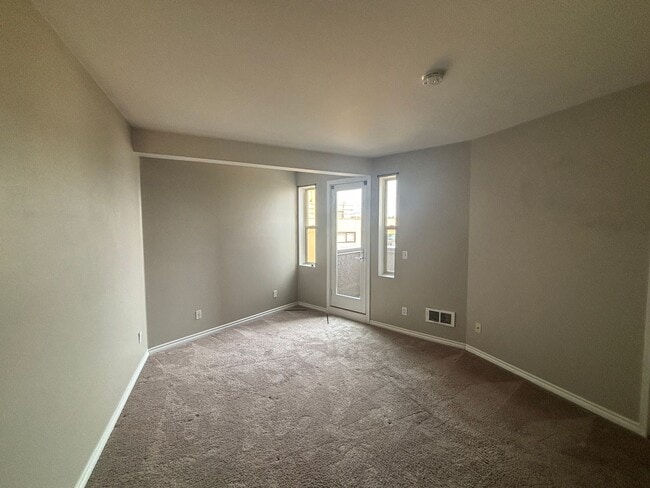 Building Photo - Great Priced Westlake Condo with Electric ...
