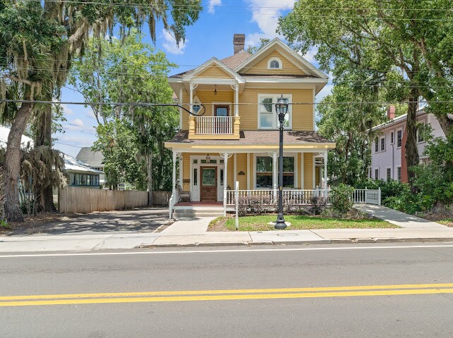 Primary Photo - 613 E Fort King St