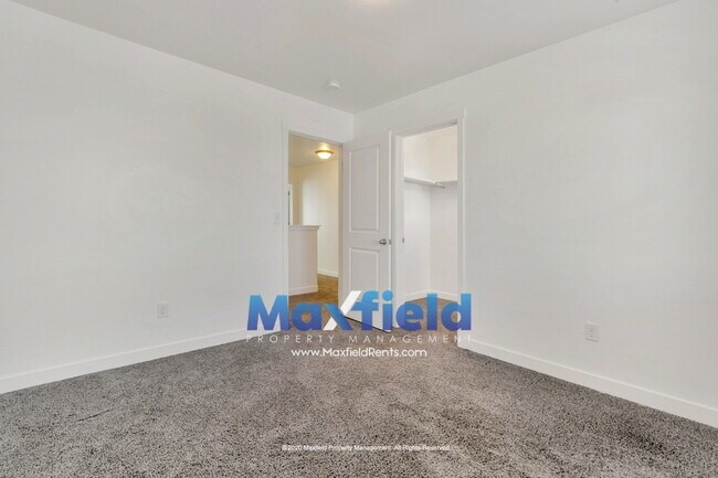 Building Photo - Beautiful Townhouse in Draper - 3 BD 2.5 BA 2 GA - 2250 Square Feet