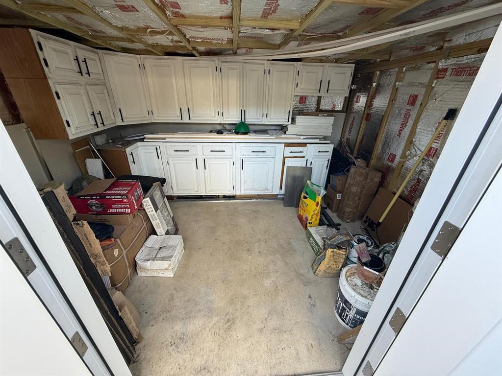 Building Photo - 6891 Scott St