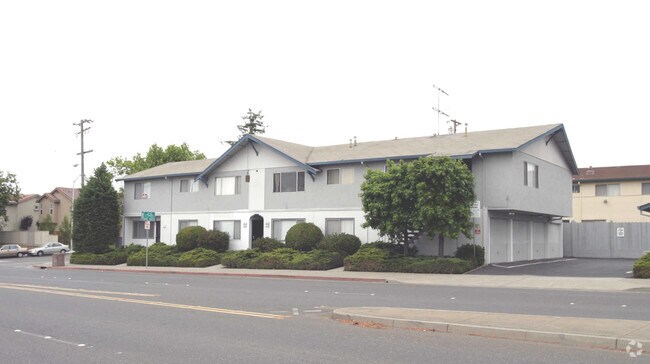 Building Photo - 808-816 Orchard Ave