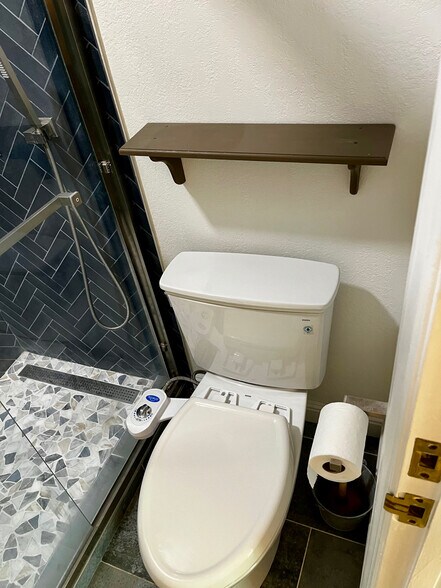 Bathroom - 2016 Pacific Ave