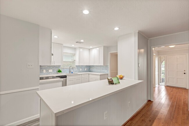 Building Photo - 12615 Retreat Trail