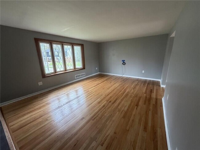 Building Photo - 9280 N Florence Rd