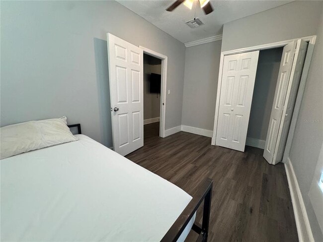 Building Photo - 1571 S Myrtle Ave