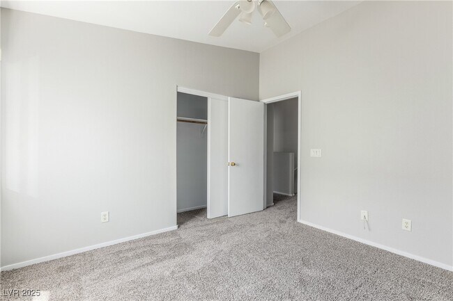 Building Photo - 6409 Stone Dry Ave