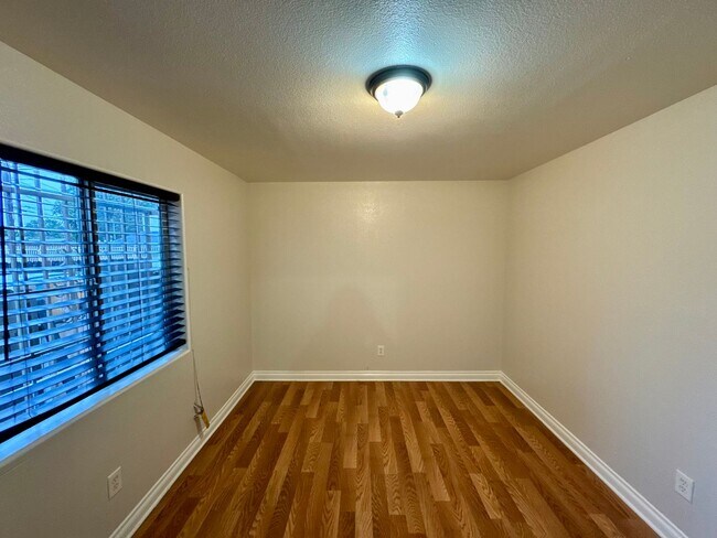 Building Photo - 10524 S Avalon Blvd