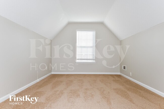 Building Photo - 165 Cinnamon Oak Cir