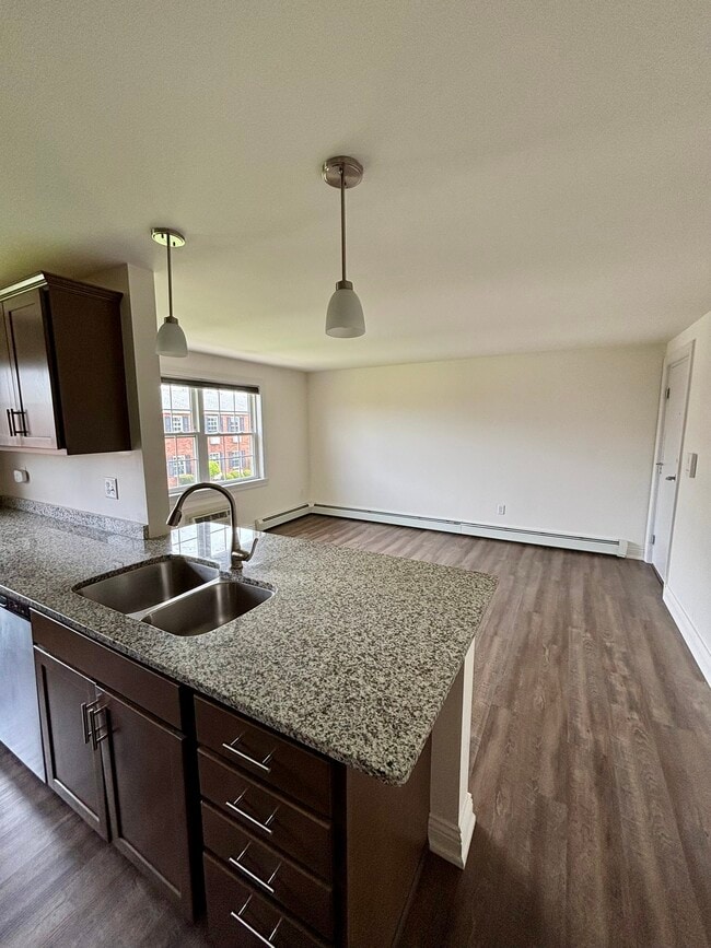 Building Photo - Copley Court Apartments