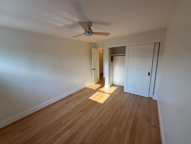 Building Photo - 415 S Lombard Ave