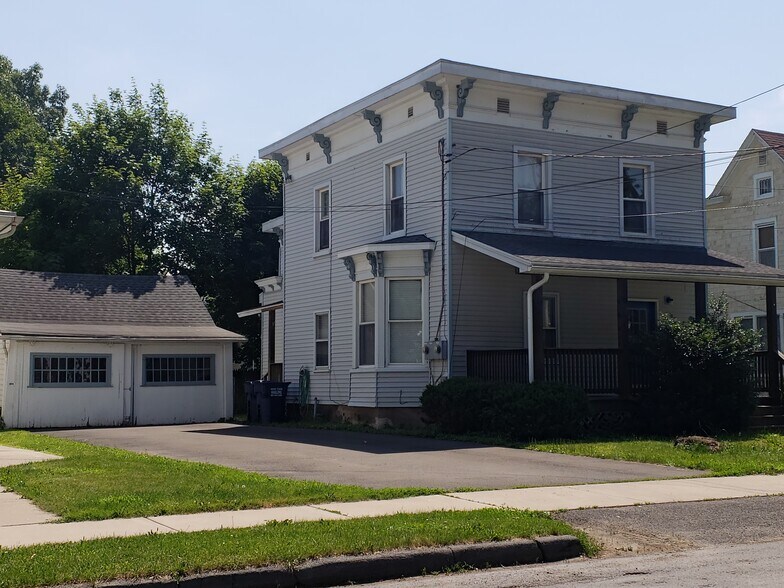 Building Photo - 35 Grove St